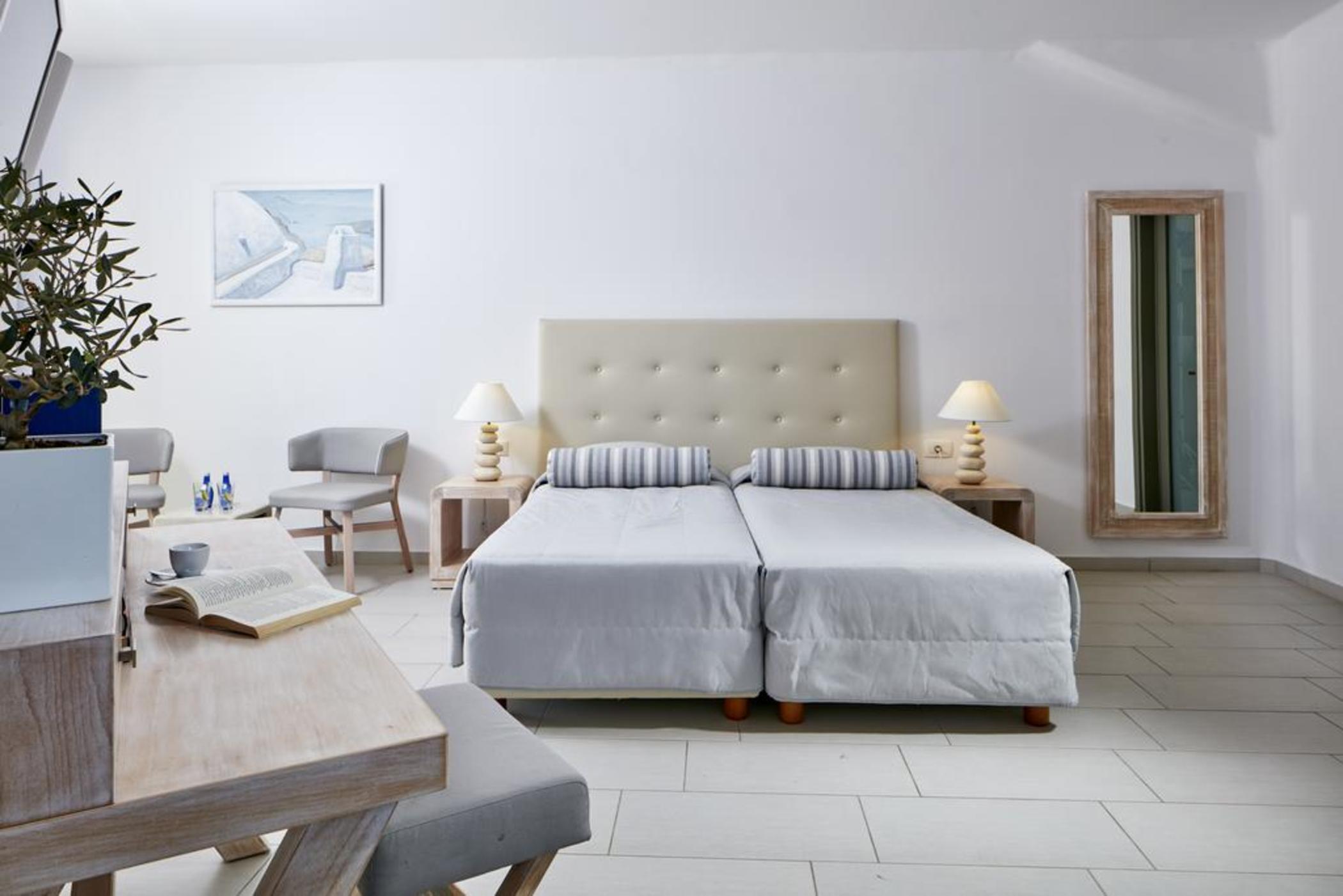 Hotel Aegean Plaza Kamari (Santorini)