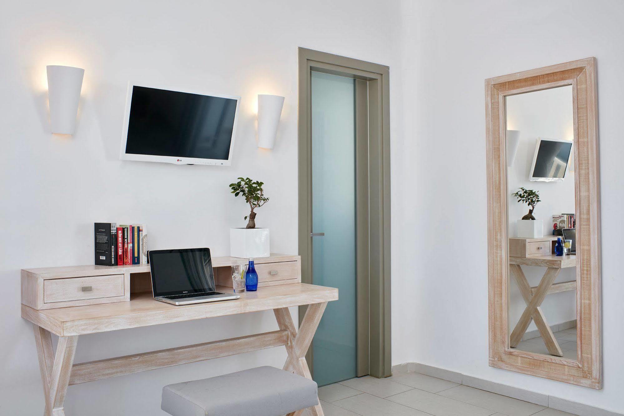 Aegean Plaza 4* Kamári