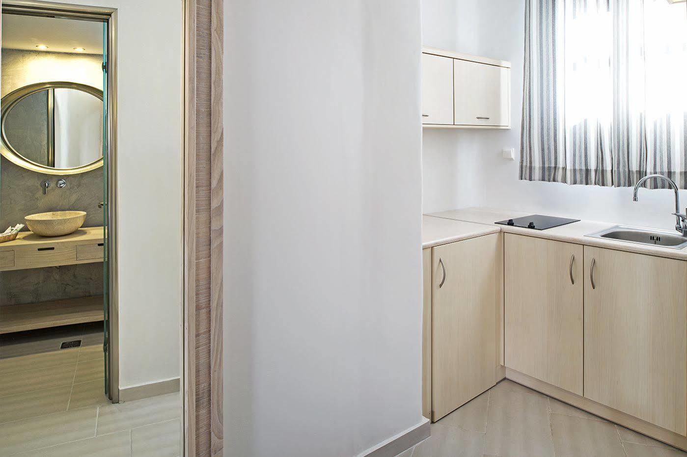 Aegean Plaza 4*